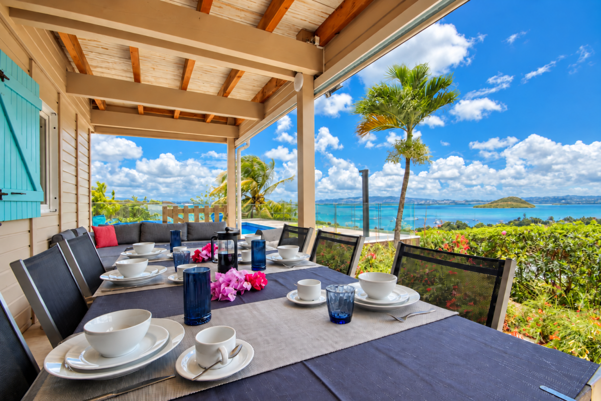 OUTSIDE DINING